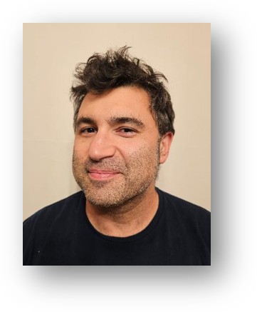 A photograph of Andrew Leavitt